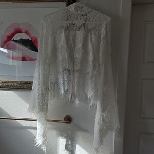 MinkPink Elegant White Lace Top